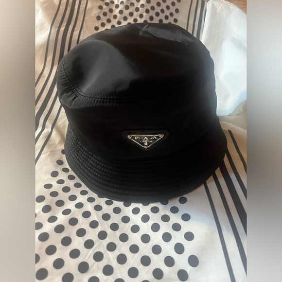 Prada Black Bucket Re-Nylon Hat sz Medium - Picture 1 of 8